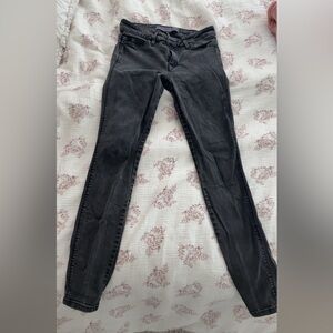 Women’s guess skinny jeans - faded black/grayish color